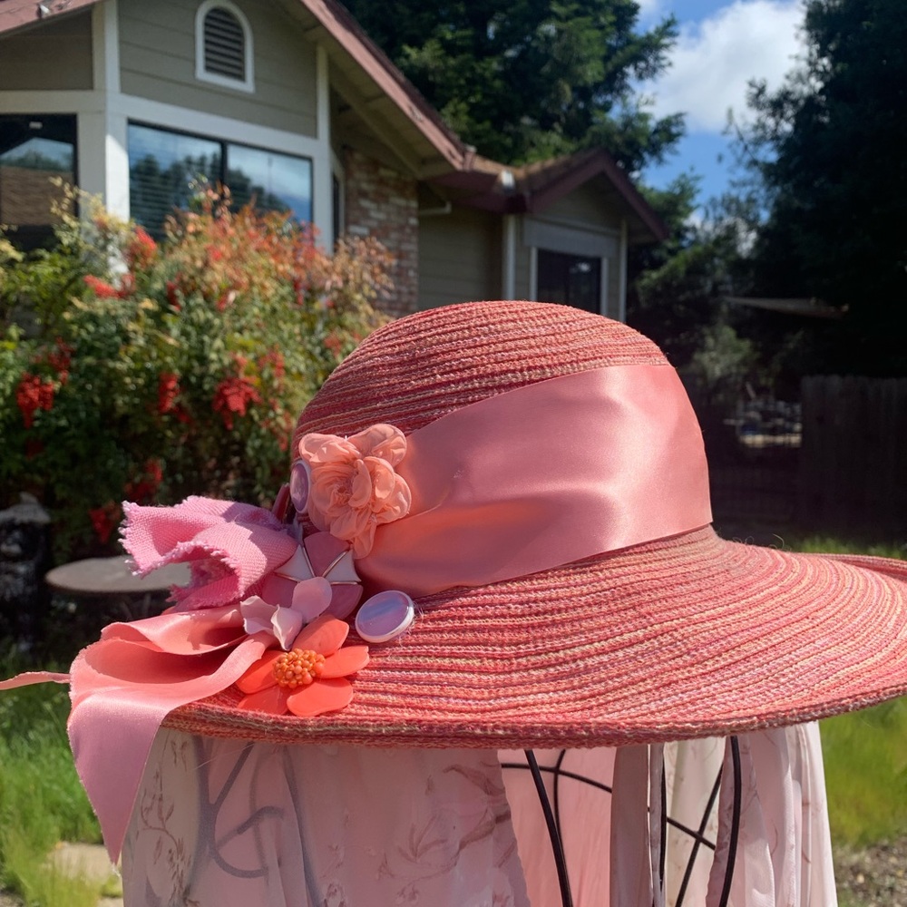 Kreativekristen upcycled Pink wide brim straw Hat with Floral Accents,HP25 - Picture 6 of 8